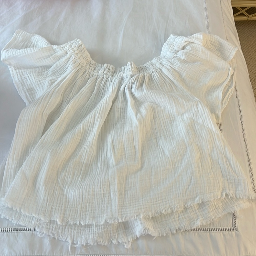 White top worn once. Size medium.